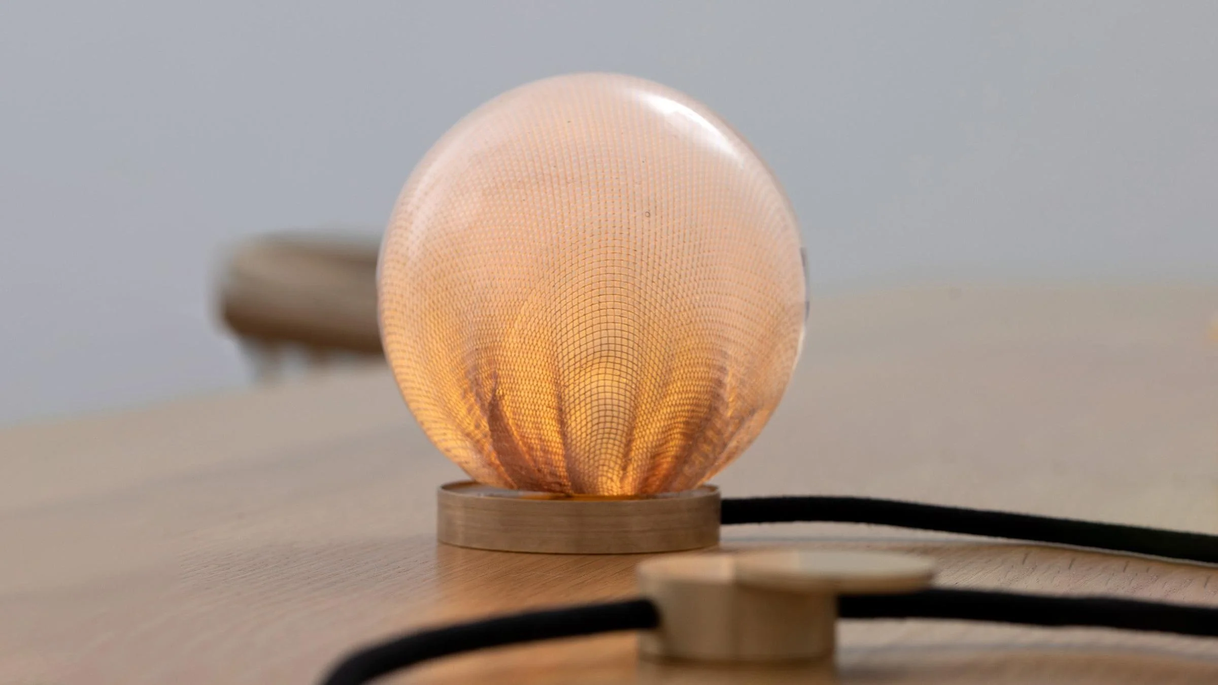84t Table Lamp - Image 9