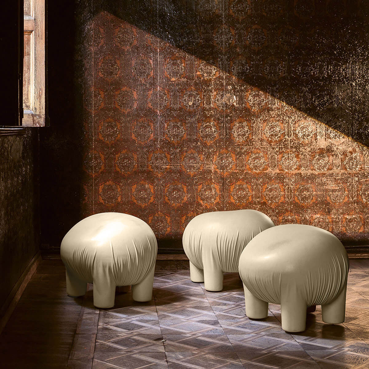 Anomaly Pouf - Image 5