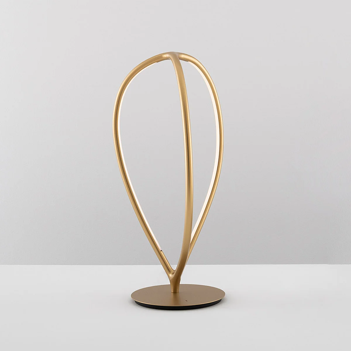 Arrival Table Lamp - Image 6