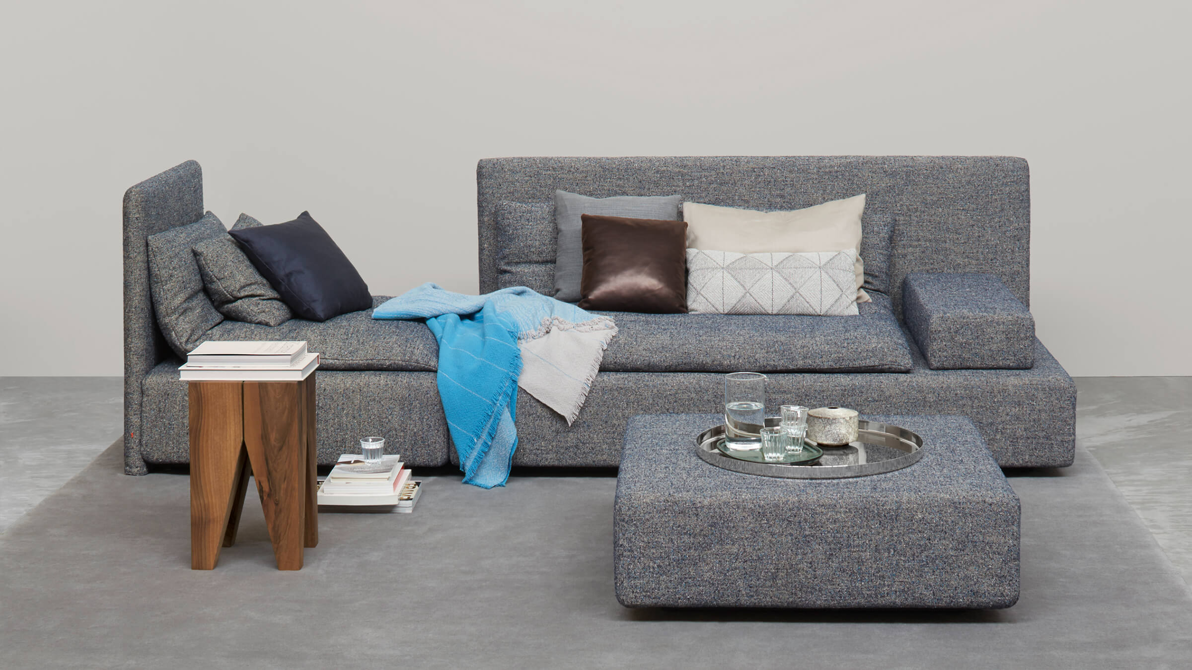 Backenzahn Stool - Image 35