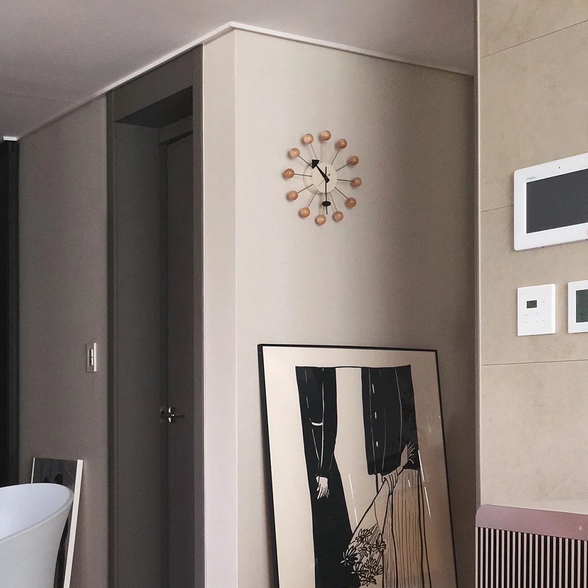 Ball Clock - Image 11