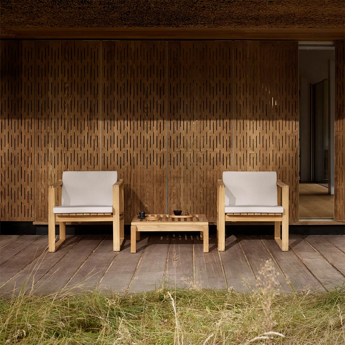 BK11 Lounge Chair - Image 2