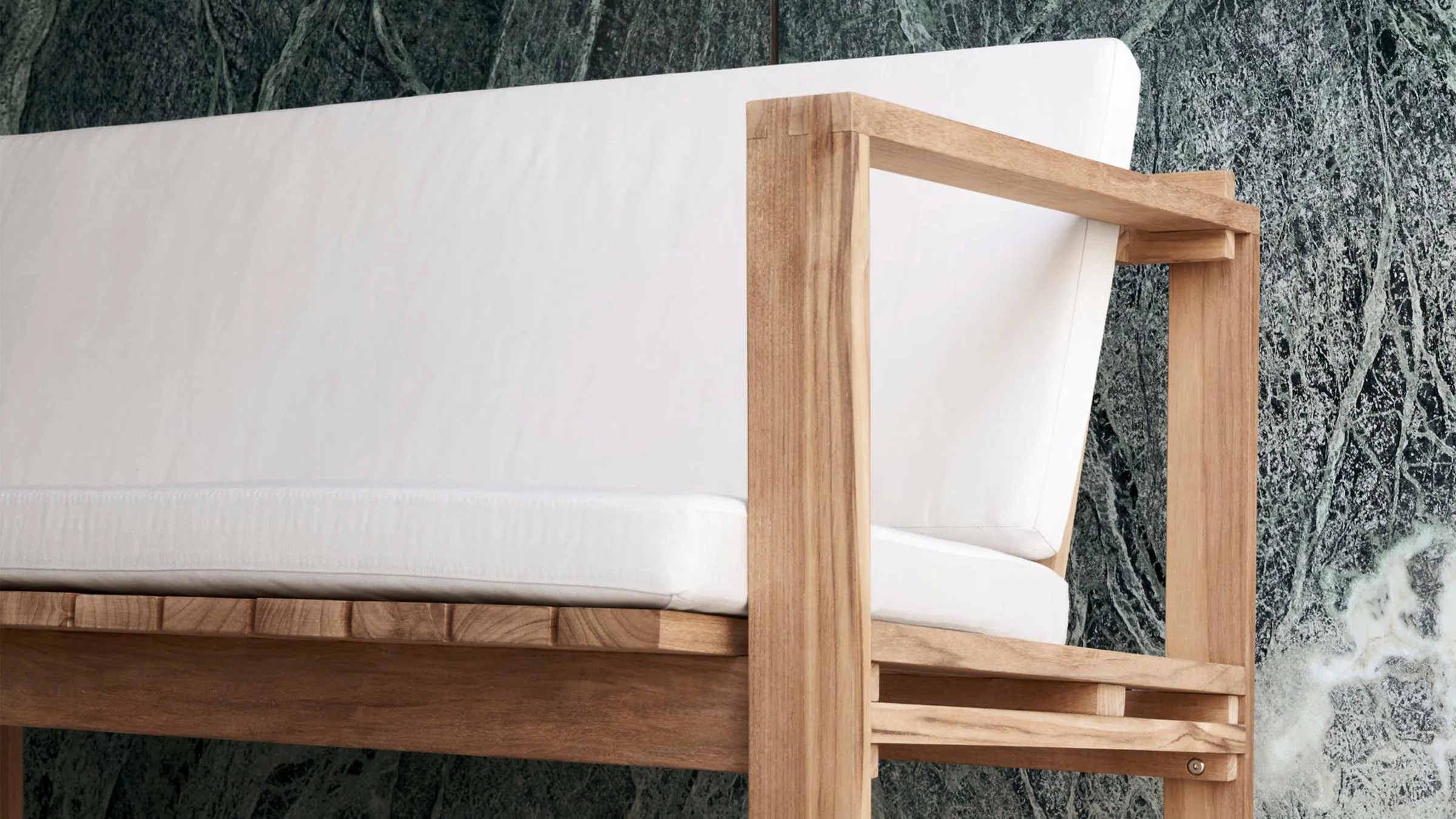 BK12 Lounge Sofa - Image 13