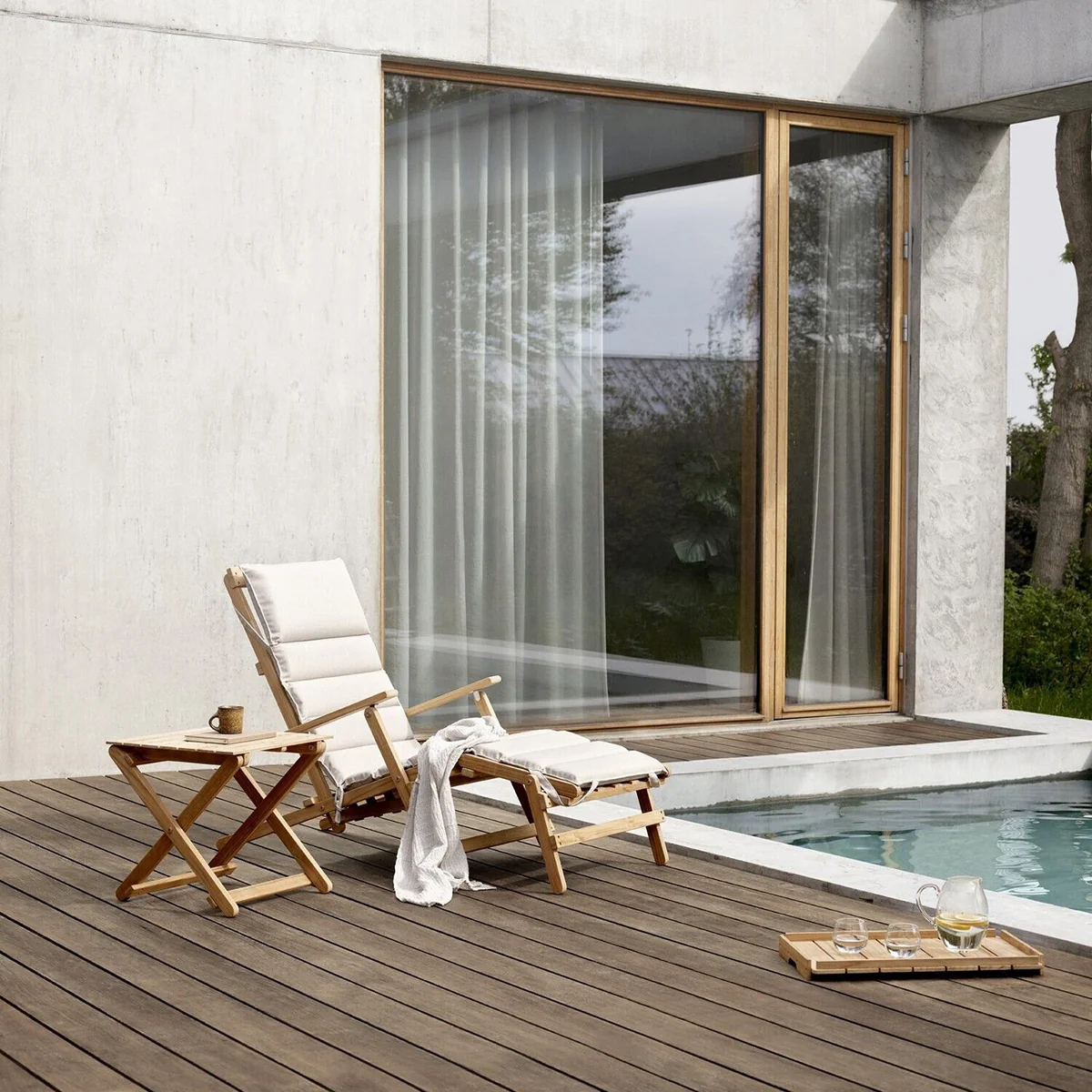 BM5568 Deck Chair with Footrest & Cushion - Image 2