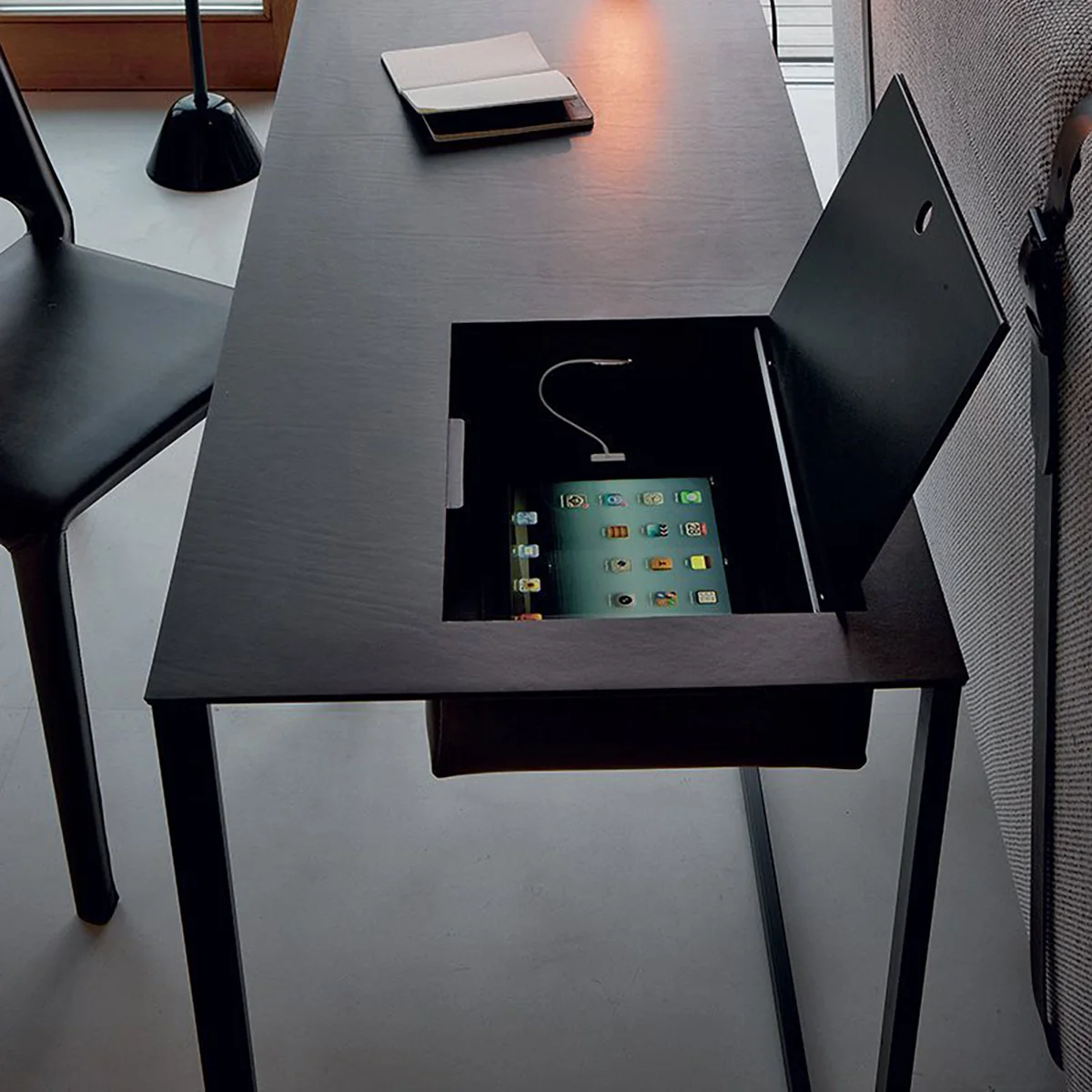 Calamo Desk - Image 8