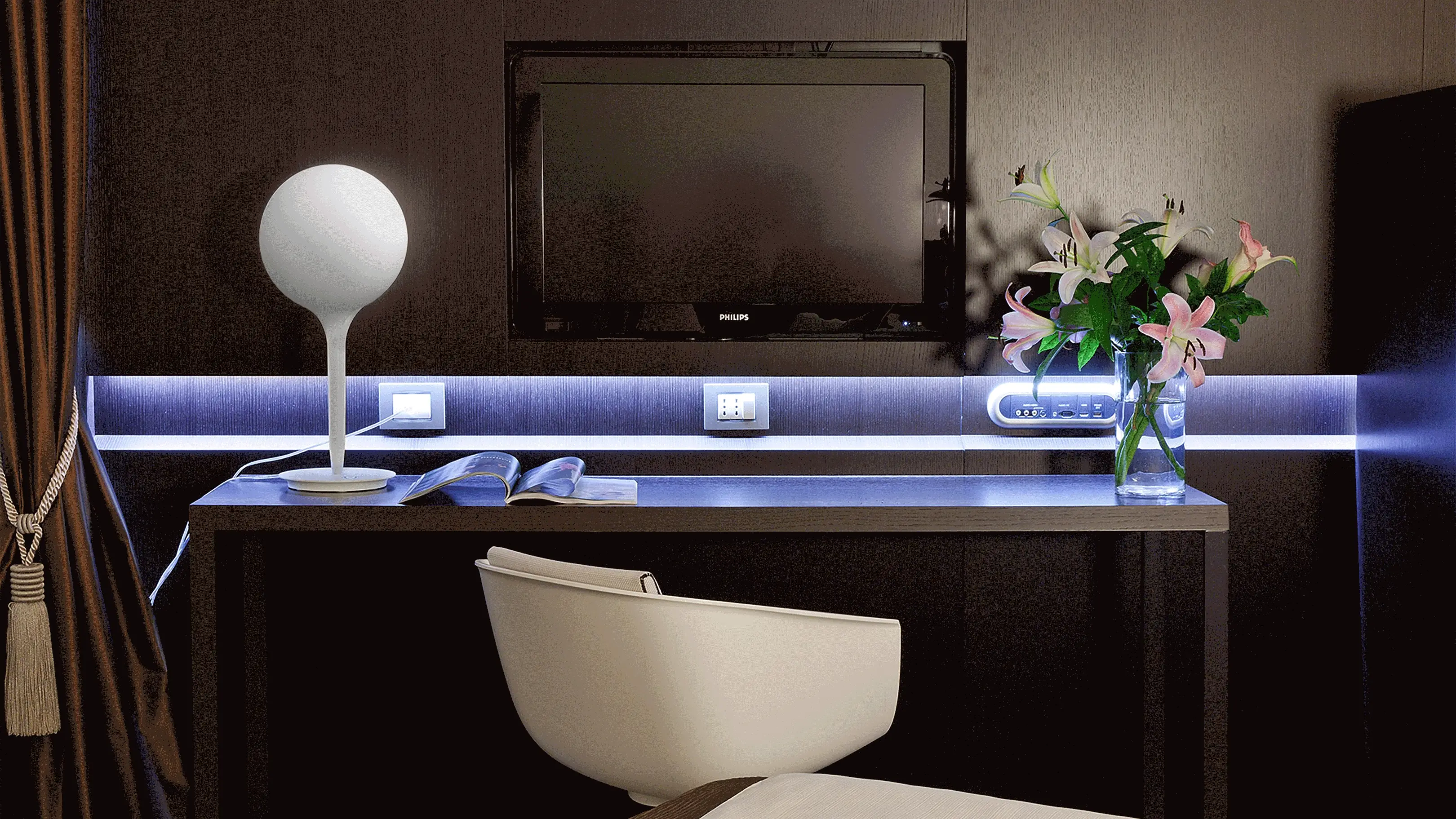 Castore Table Lamp - Image 3