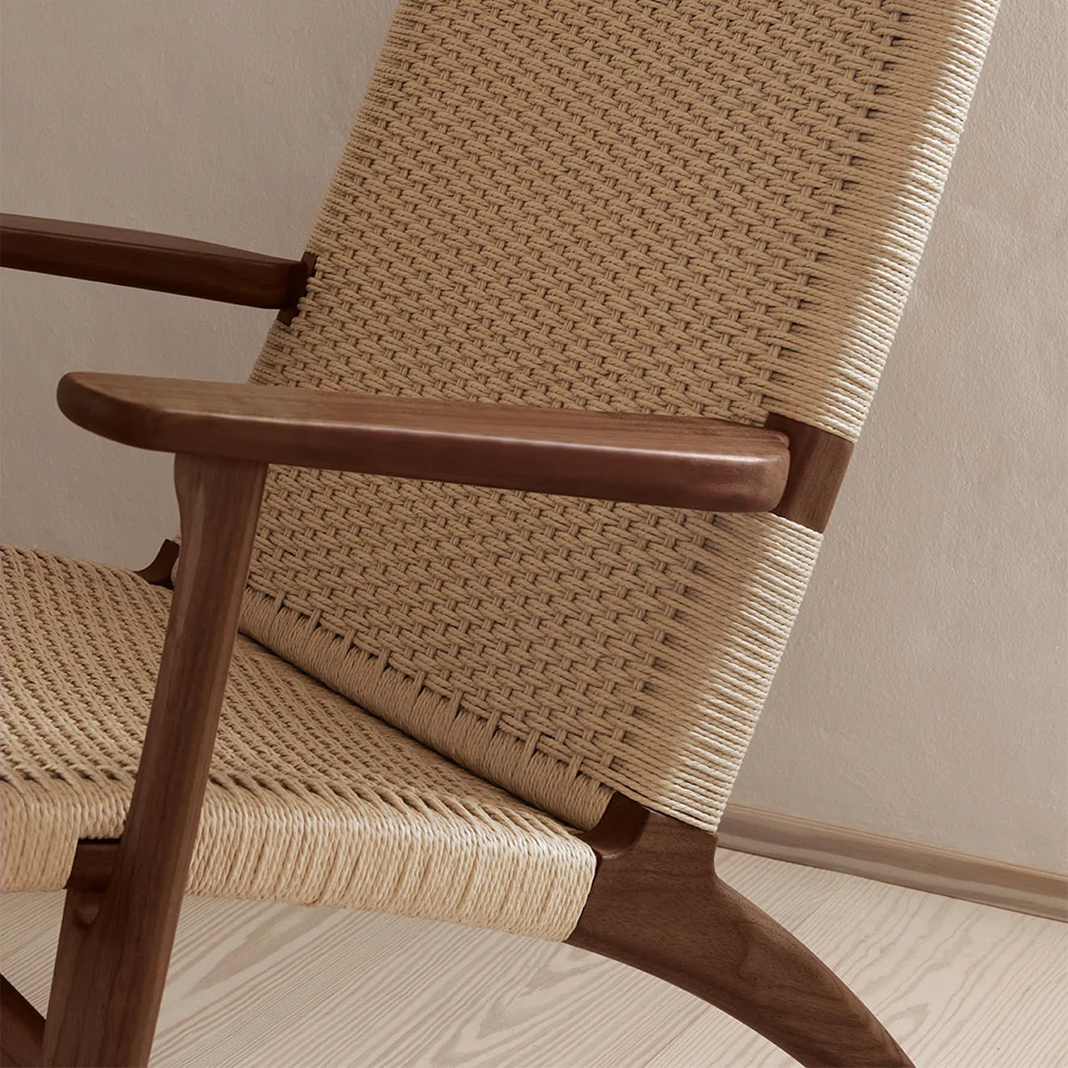 CH25 Lounge Chair - Image 28