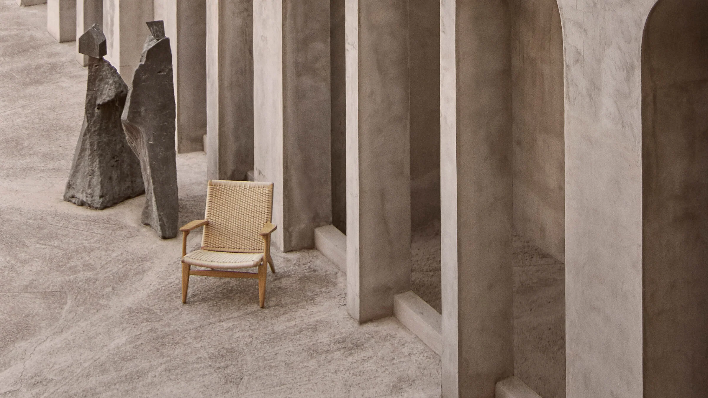 CH25 Lounge Chair - Image 4
