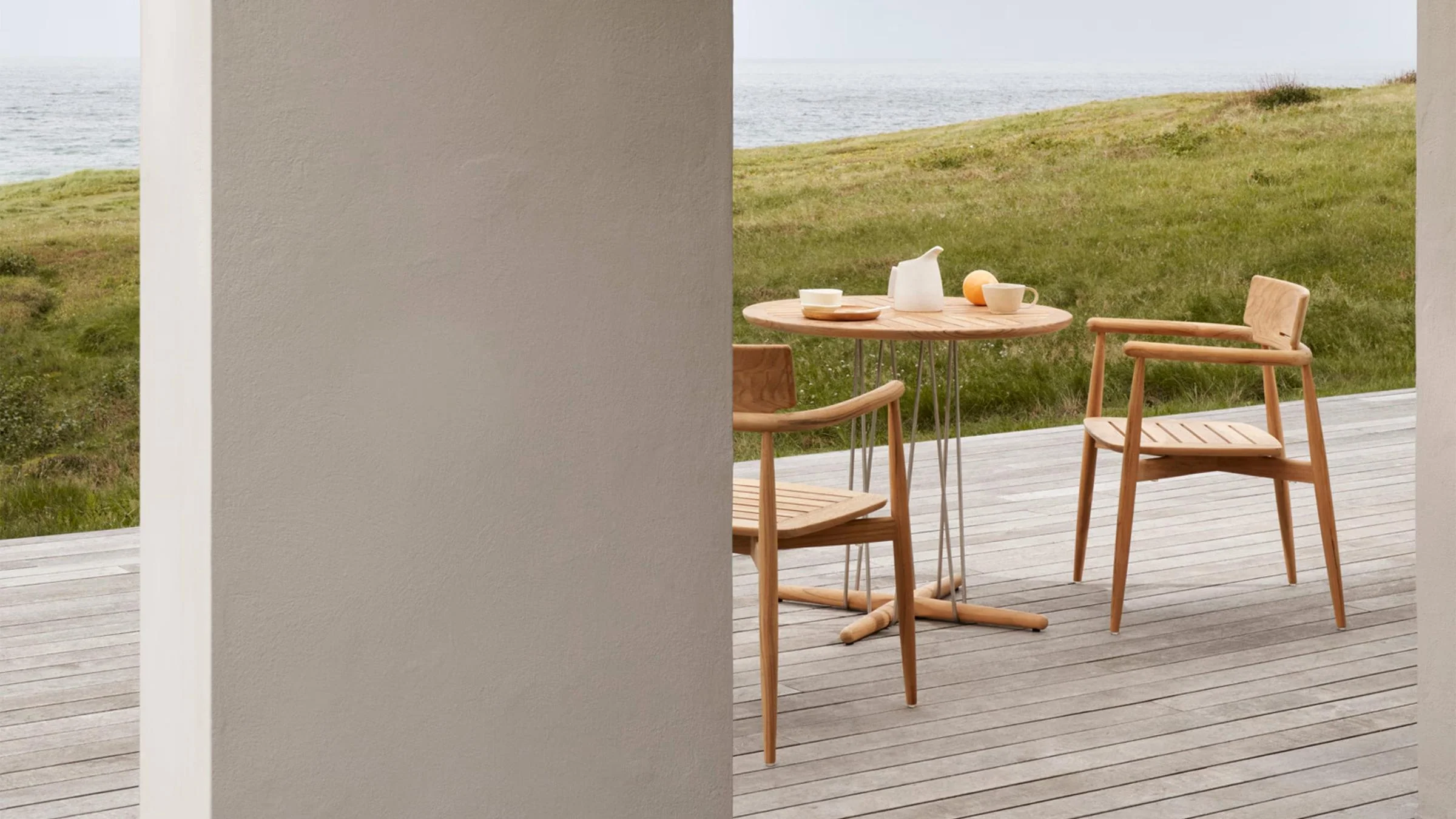E022 Embrace Outdoor Dining Table - Image 3