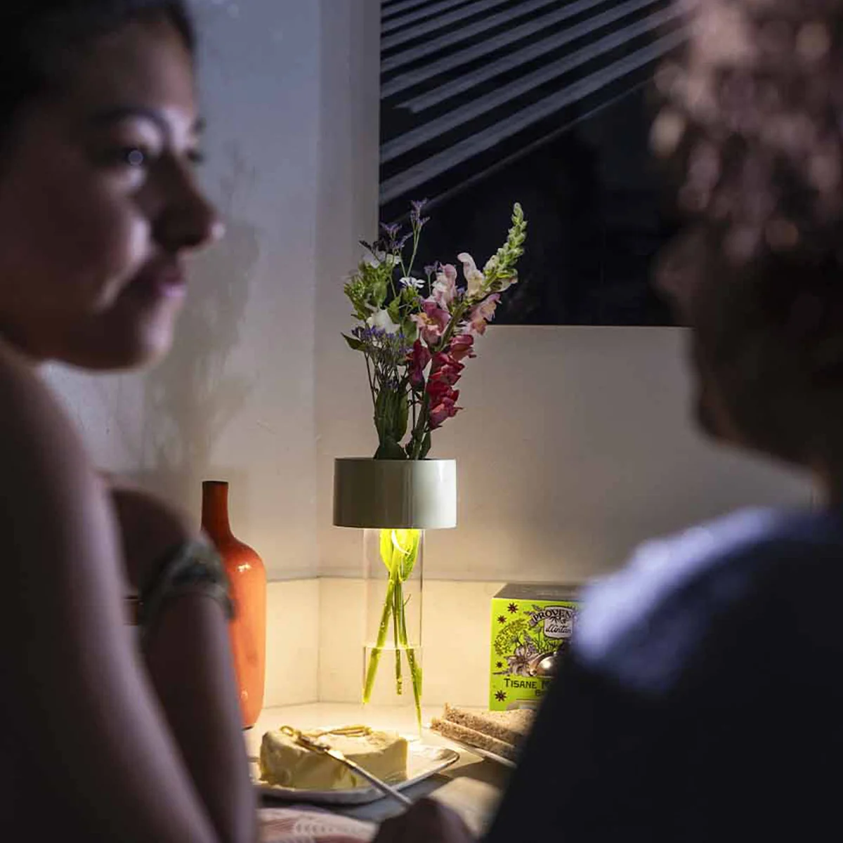 Fleur Table Lamp - Image 2