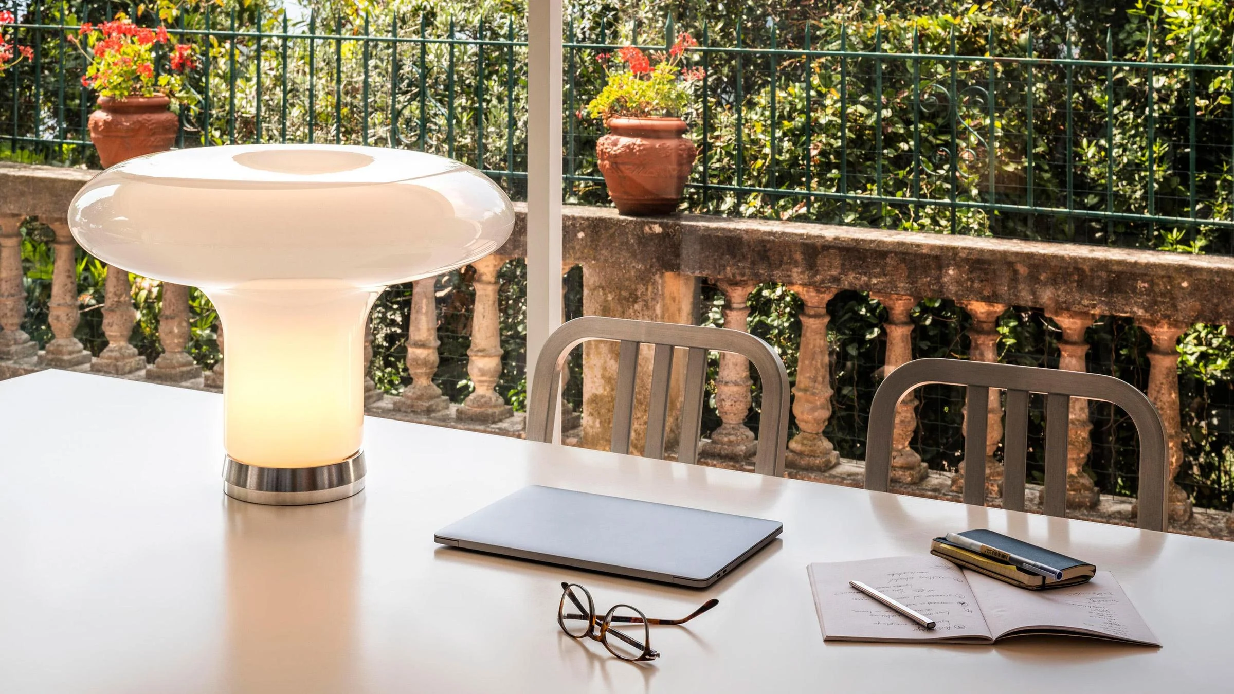 Lesbo Table Lamp - Image 4
