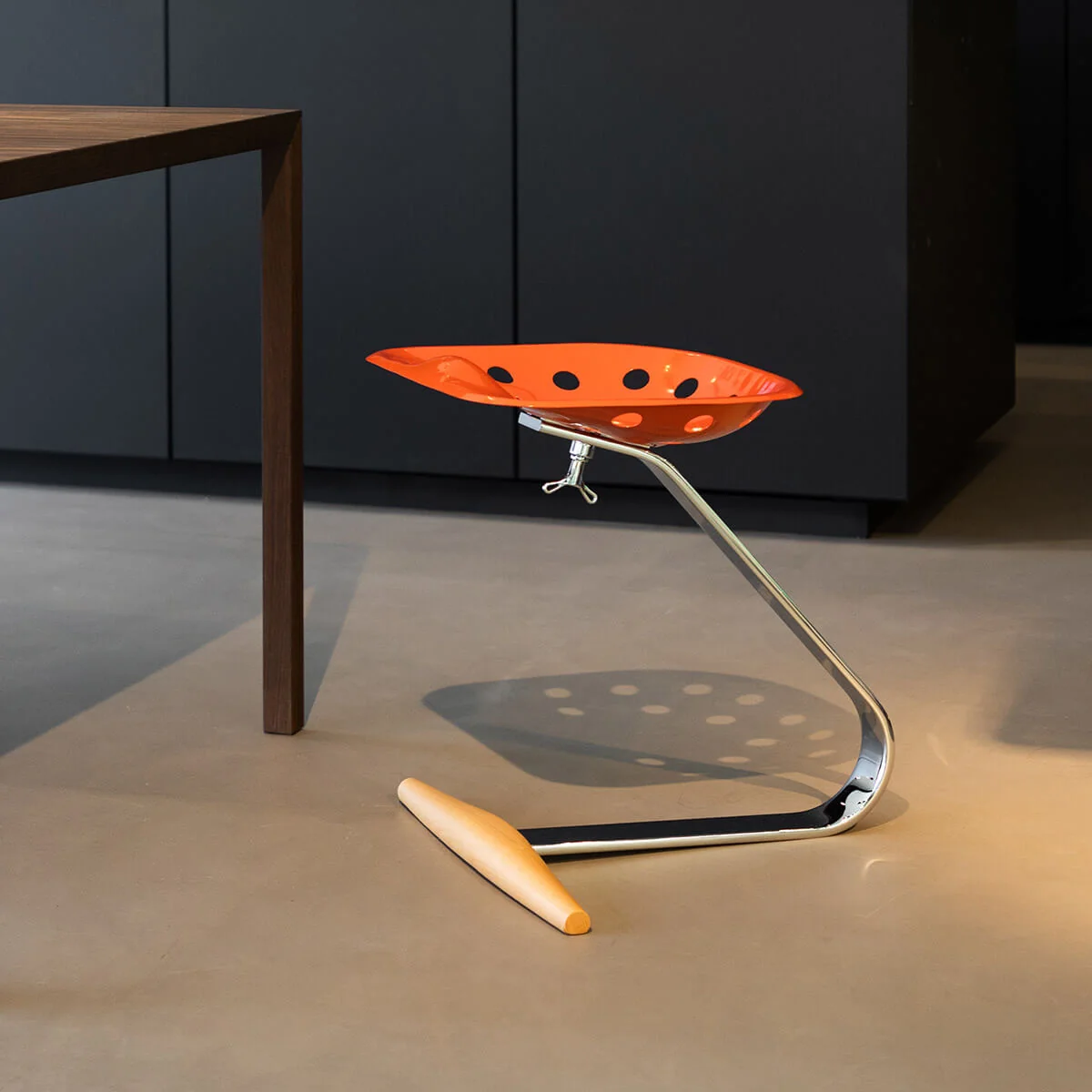 Mezzadro Stool - Image 3
