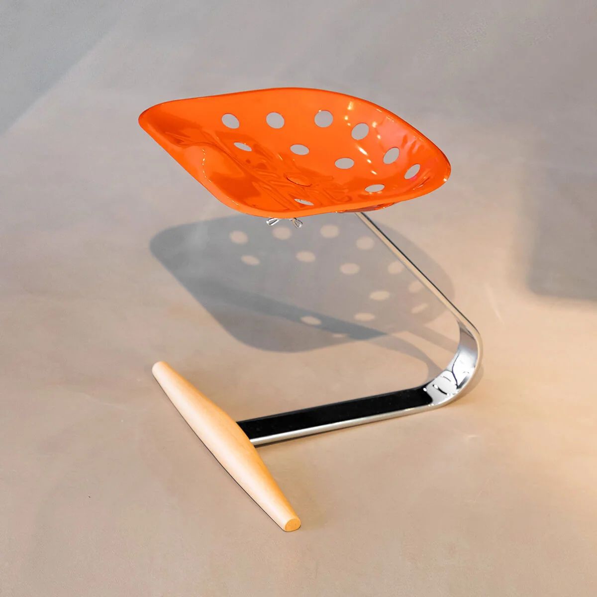 Mezzadro Stool - Image 4
