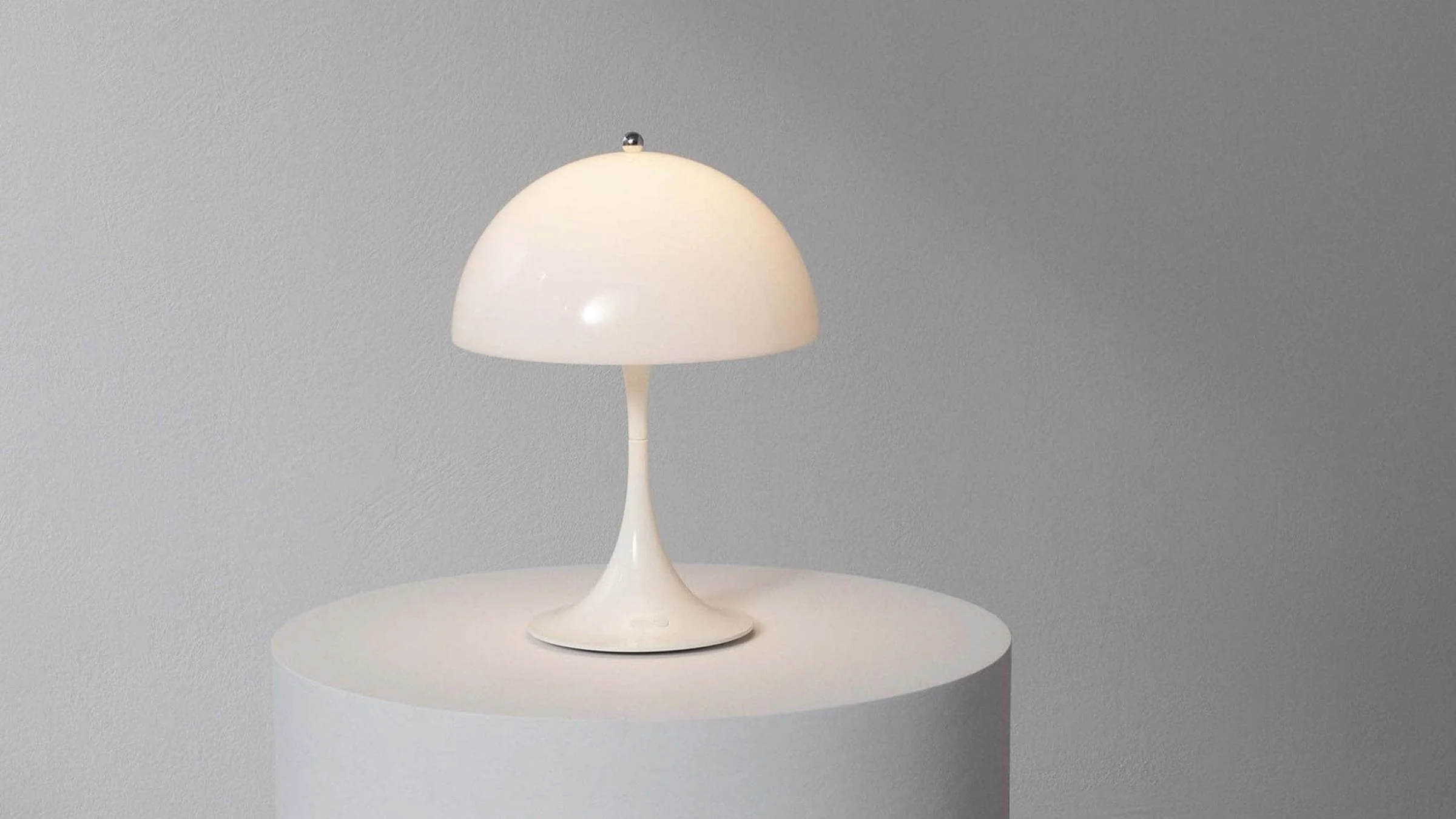 Panthella 250 Portable Table Lamp - Image 14