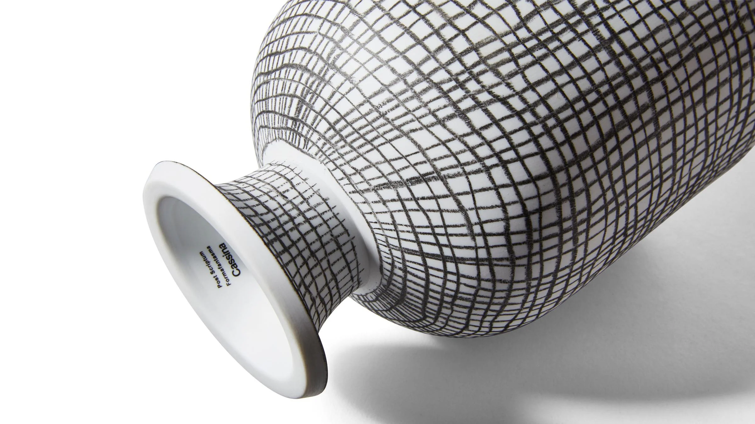 Post Scriptum Cachepot Vase - Image 4