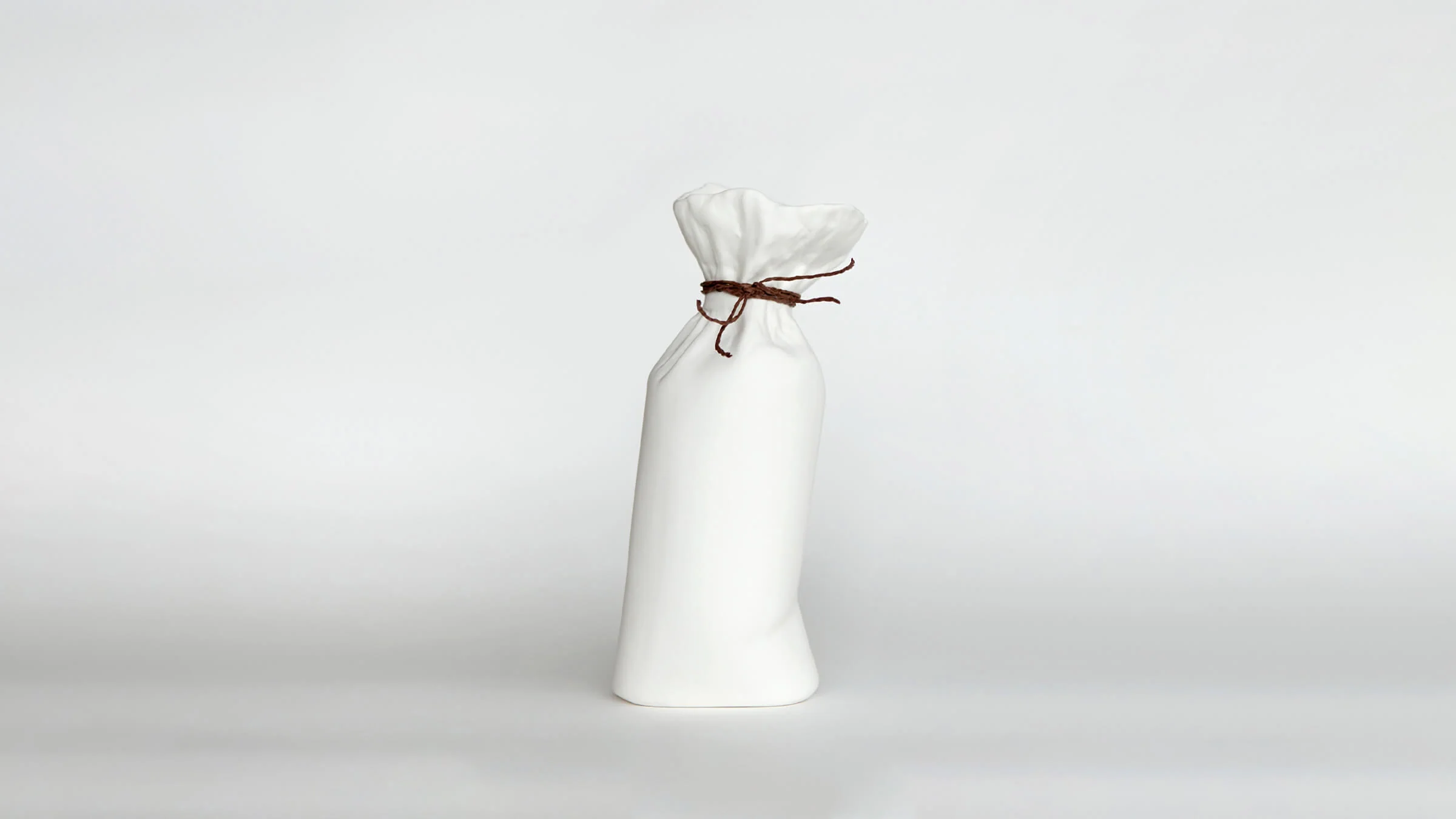 Sack Porcelain Vase - Image 5
