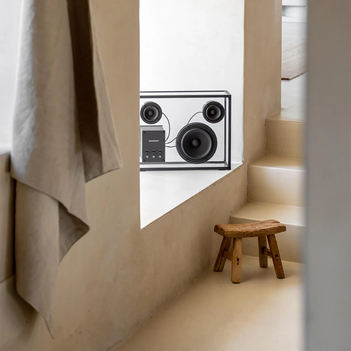 Transparent Speaker - Image 41