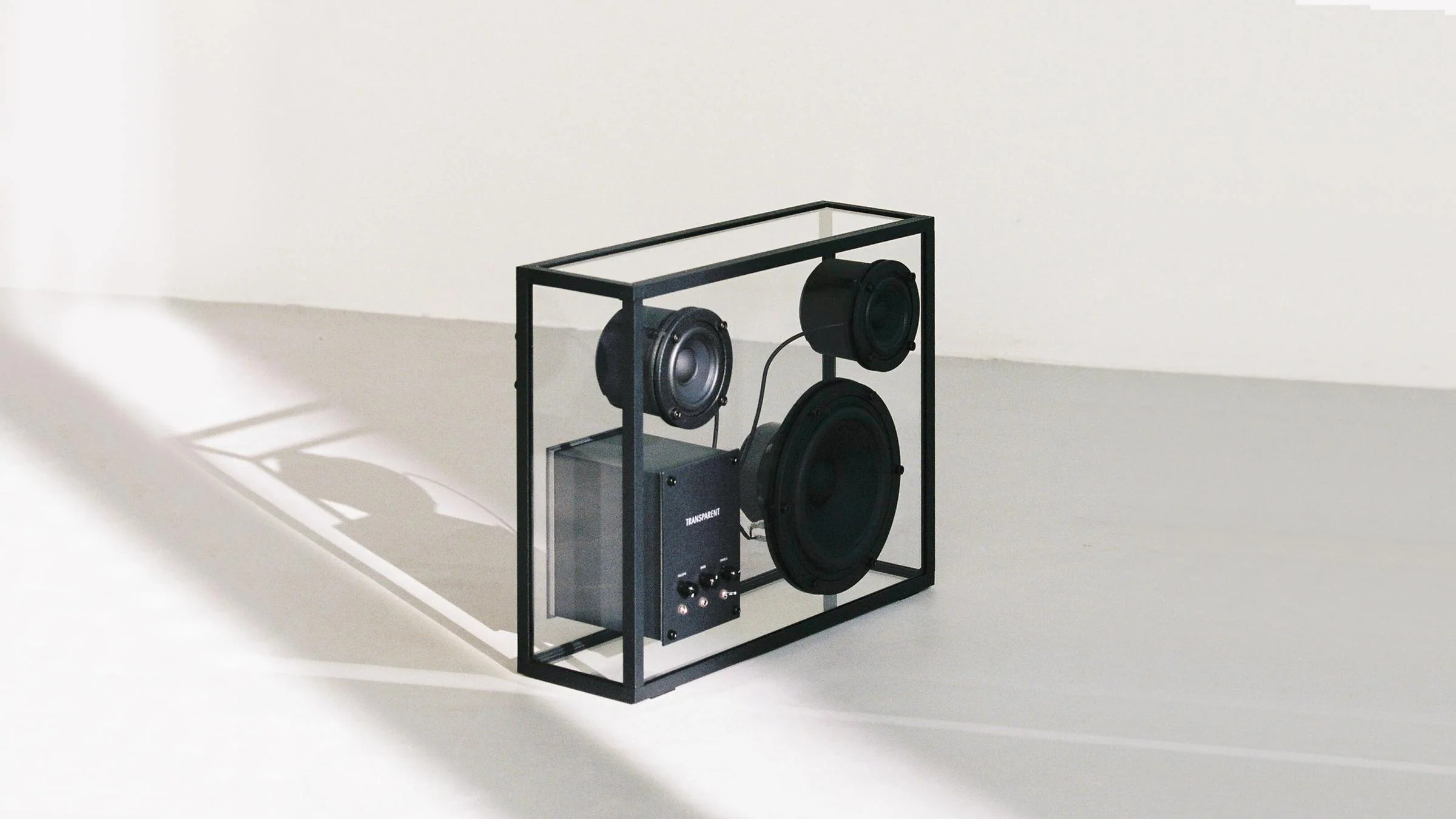 Transparent Speaker - Image 44