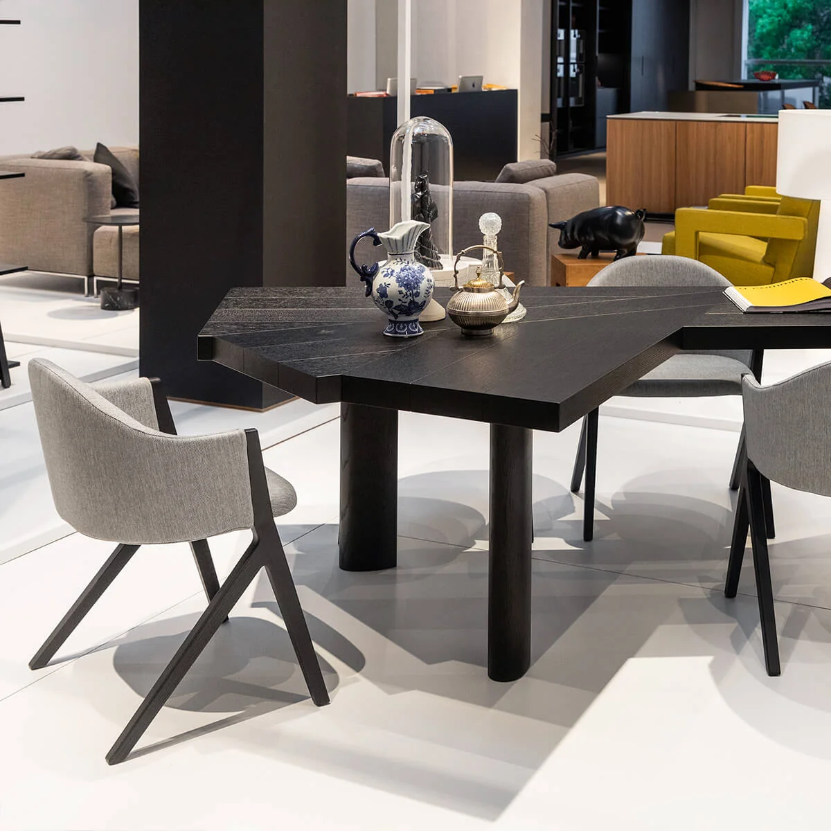 Ventaglio Table - Image 3