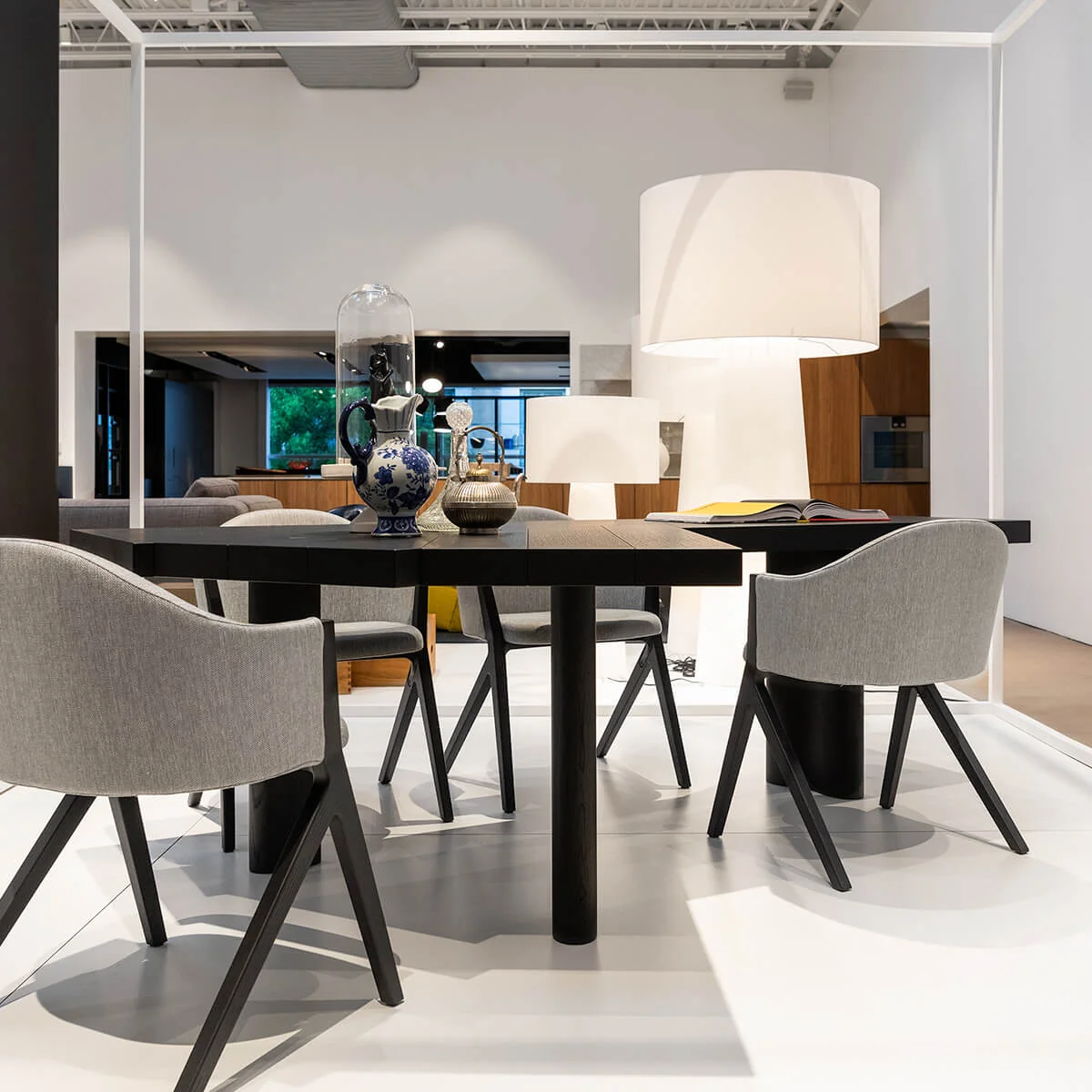 Ventaglio Table - Image 7