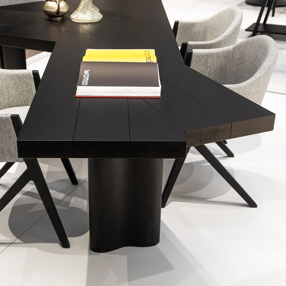 Ventaglio Table - Image 9